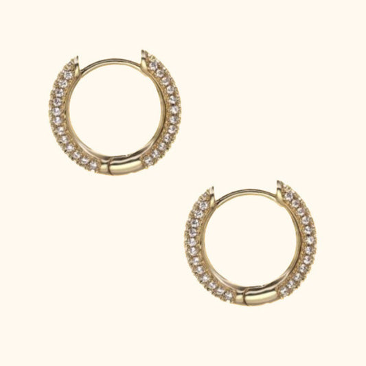 Argollas enchapadas en oro y circones