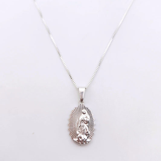 Collar virgencita plata