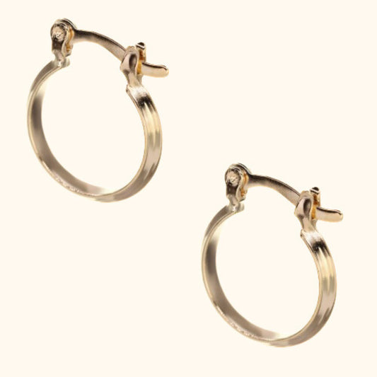 Argollas lisas enchapadas en oro